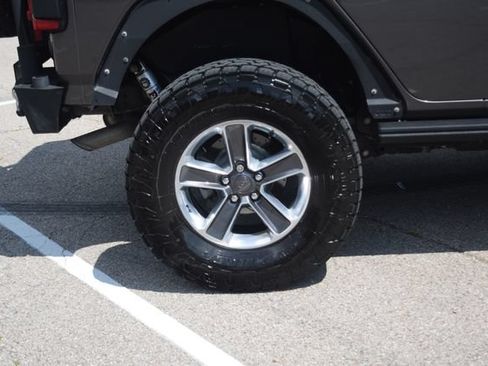 Used 2019 Jeep Wrangler Unlimited Sahara AWD/4WD image 26