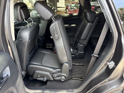 Used 2015 Dodge Journey Crossroad w/ Flexible Seating Group FWD image 11