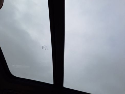 Used 2019 Volvo XC40 T5 Momentum image 20