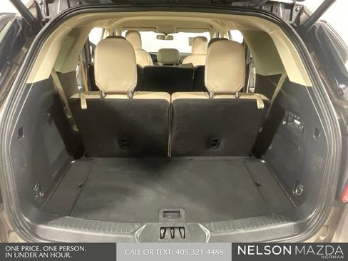 Used 2021 Ford Explorer Limited w/ Equipment Group 301A AWD/4WD image 13