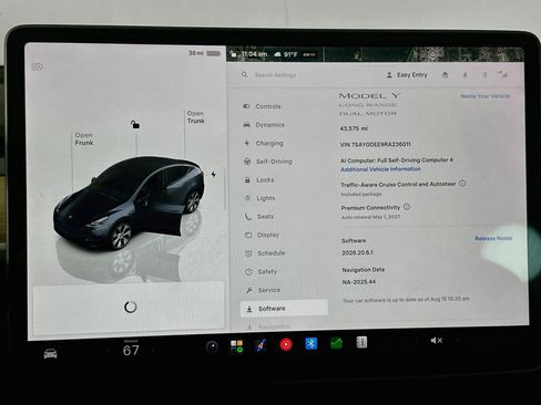 Used 2024 Tesla Model Y Long Range AWD/4WD image 37