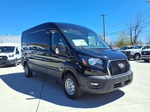 New 2026 Ford Transit 250 148 Medium Roof RWD image 3