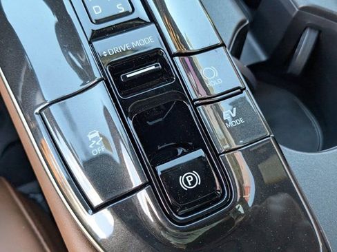 New 2026 Toyota Crown Signia image 30