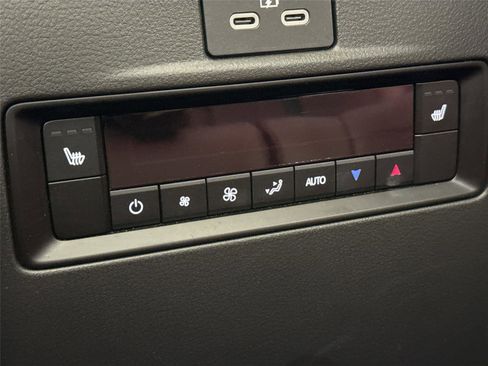 Certified 2025 MAZDA CX-70 Plug-In Hybrid w/ Premium Plus image 37