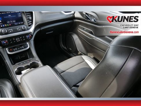 Used 2023 GMC Acadia SLT AWD/4WD image 17