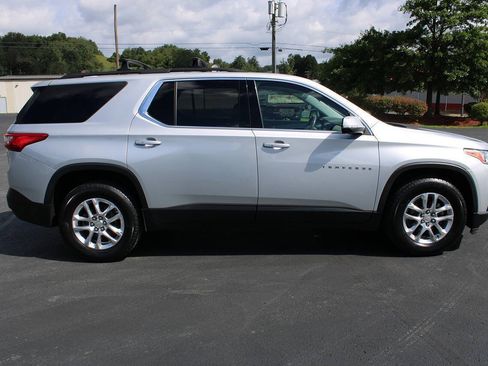 Used 2021 Chevrolet Traverse LT AWD/4WD image 6
