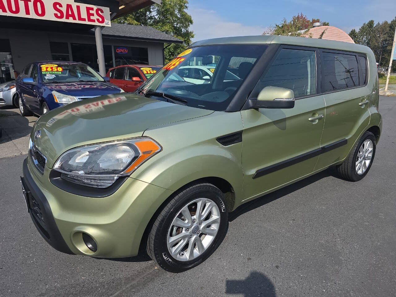 Used 2012 Kia Soul + FWD image 3