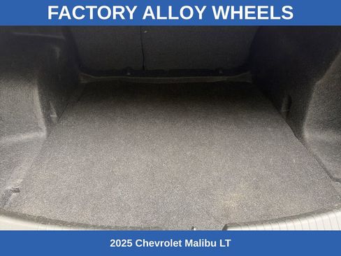 Used 2025 Chevrolet Malibu LT FWD image 9