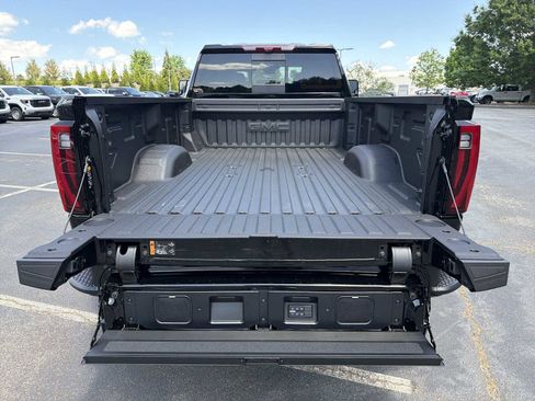 New 2026 GMC Sierra 3500 Denali Ultimate AWD/4WD image 14