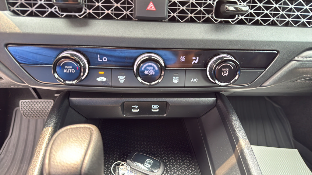 Used 2025 Honda Accord LX image 26