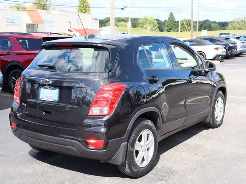 Used 2020 Chevrolet Trax LS w/ LPO, Protection Package FWD image 6