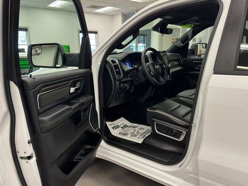 Used 2025 RAM 1500 Laramie image 12