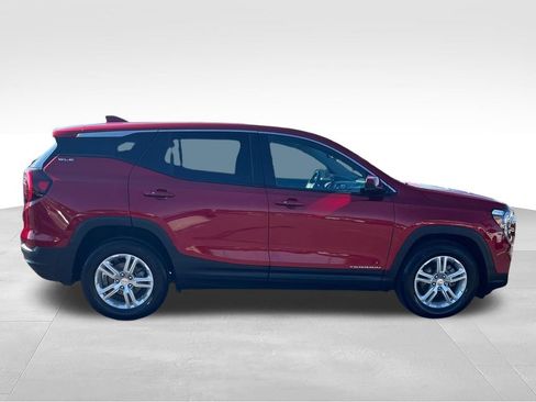 Used 2024 GMC Terrain SLE FWD image 6