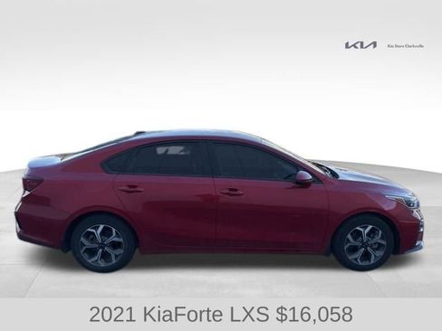 Used 2021 Kia Forte LXS image 9
