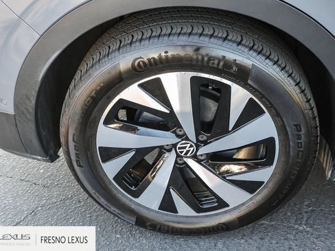 Used 2025 Volkswagen ID.4 Pro RWD image 8