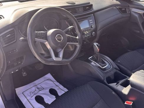 Used 2017 Nissan Rogue S w/ S Family Package FWD image 11