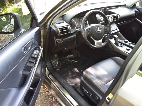Used 2016 Lexus IS 200t RWD image 14