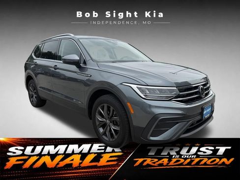 Used 2022 Volkswagen Tiguan SE AWD/4WD image 15