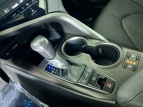 Used 2021 Toyota Camry XSE image 17