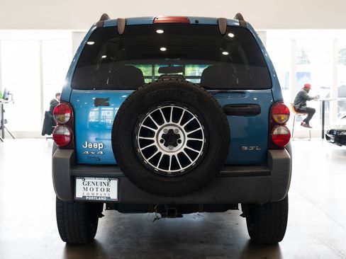 Used 2006 Jeep Liberty Sport image 5