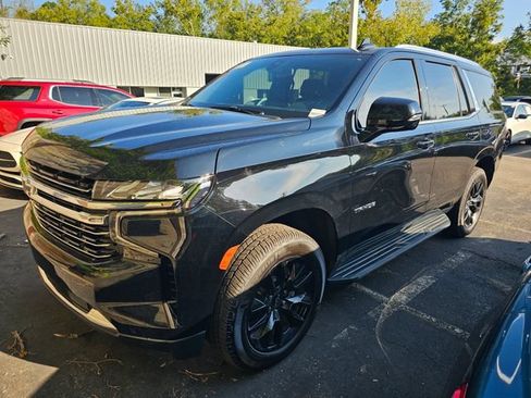 Used 2022 Chevrolet Tahoe LT w/ Luxury Package AWD/4WD image 3