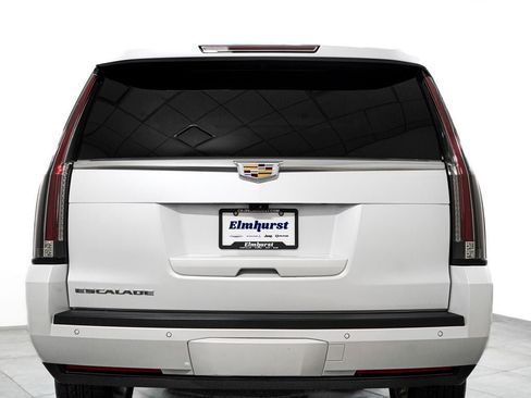 Used 2020 Cadillac Escalade Luxury AWD/4WD image 6