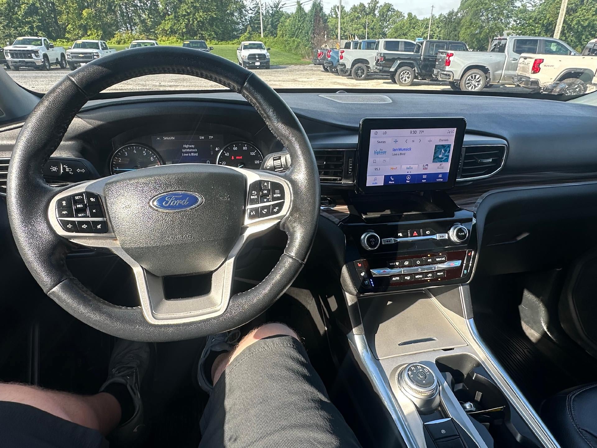 Used 2022 Ford Explorer Limited w/ Equipment Group 301A AWD/4WD image 10