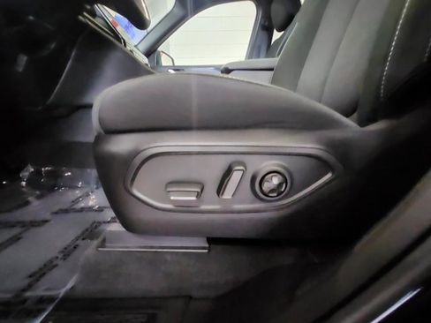 New 2025 Jeep Grand Cherokee L Laredo w/ Luxury Tech Group I image 9