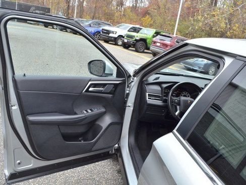 Used 2024 Mitsubishi Outlander SE image 15