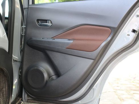Used 2023 Nissan Kicks SR FWD image 16