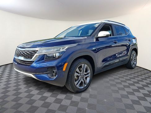 Used 2021 Kia Seltos S AWD/4WD image 3