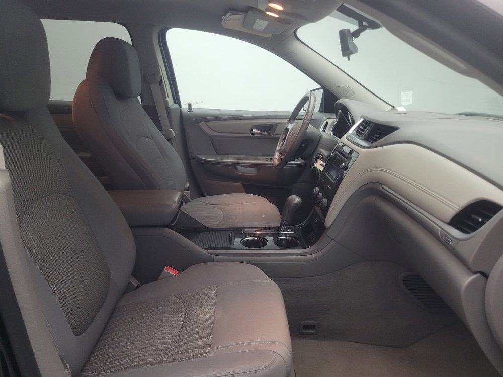 Used 2017 Chevrolet Traverse LT FWD image 21