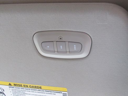 Used 2021 RAM 1500 Laramie w/ Off Road Group image 31