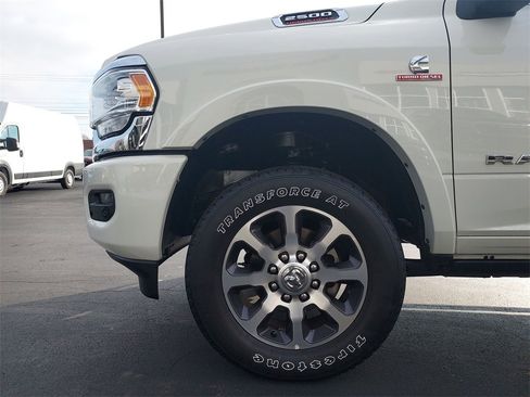 Used 2024 RAM 2500 Limited image 16