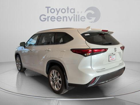 Used 2023 Toyota Highlander Limited AWD/4WD image 4