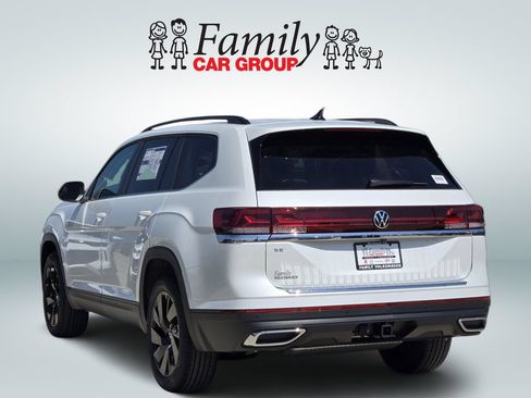 New 2026 Volkswagen Atlas SE FWD image 3