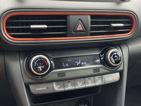 Used 2020 Hyundai Kona Limited FWD image 20