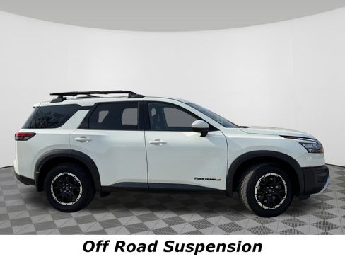 Used 2023 Nissan Pathfinder Rock Creek image 2