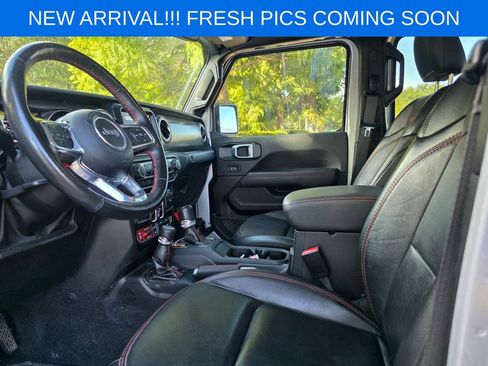 Used 2022 Jeep Gladiator Rubicon w/ Cold Weather Group AWD/4WD image 9