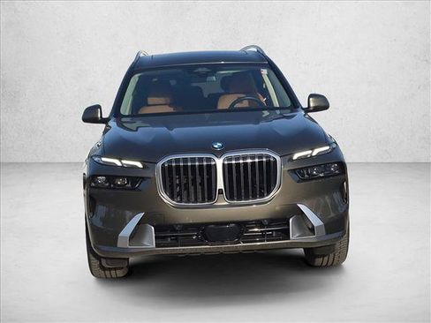 Used 2026 BMW X7 xDrive40i AWD/4WD image 2