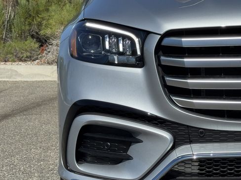 New 2025 Mercedes-Benz GLS 450 4MATIC image 7