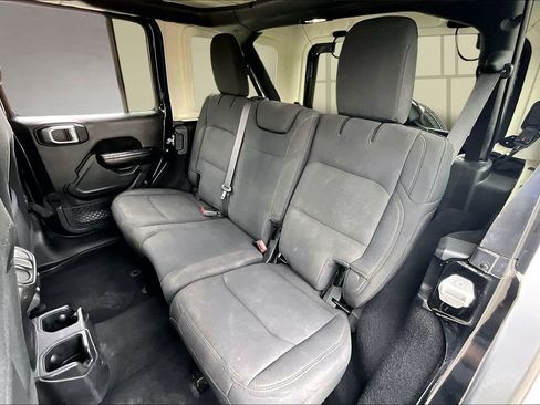 Used 2021 Jeep Wrangler Unlimited Sport S image 21