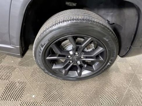 Used 2023 Jeep Grand Cherokee 30th Anniversary AWD/4WD image 15