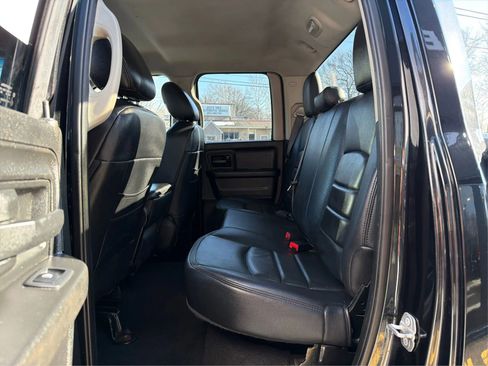Used 2019 RAM 1500 Express w/ Express Value Package image 10