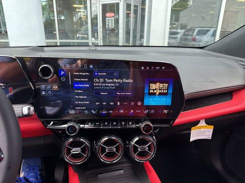 Used 2025 Chevrolet Blazer EV RS image 41