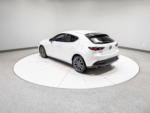 Used 2019 MAZDA MAZDA3 AWD Hatchback w/ Preferred Pkg image 32