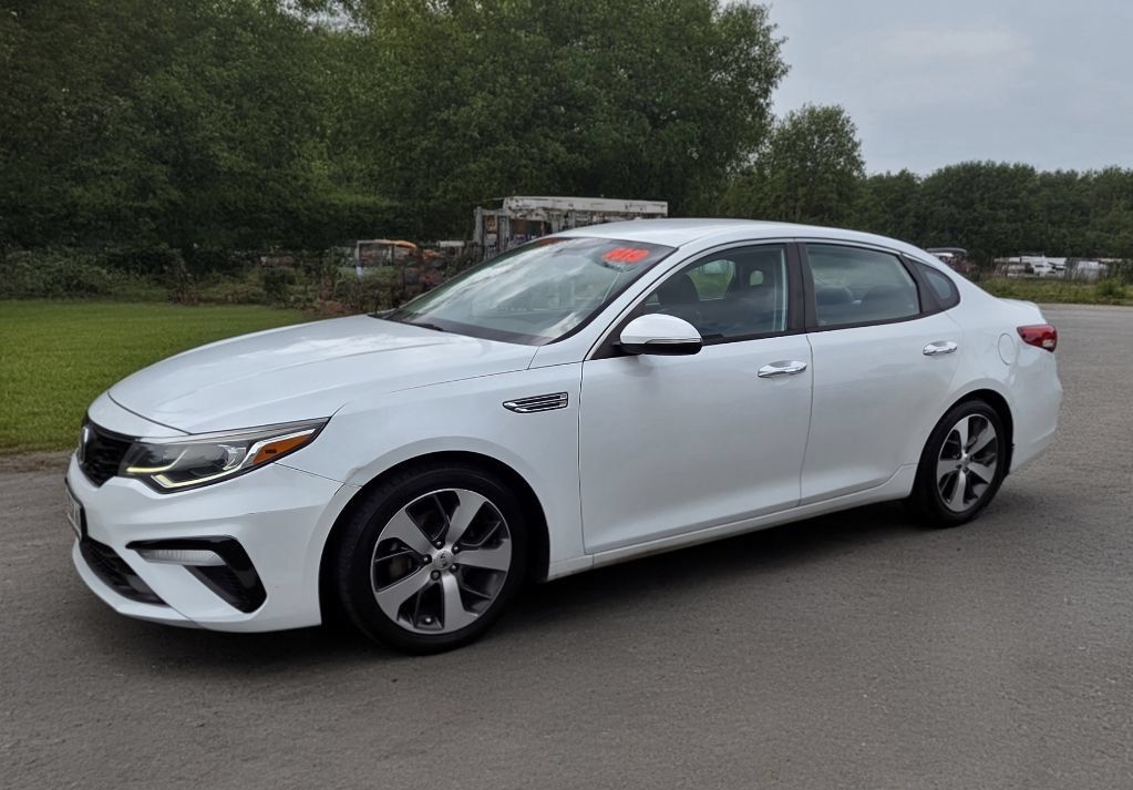 Used 2019 Kia Optima S FWD image 1