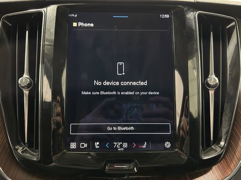 Used 2023 Volvo XC60 B5 Plus image 6