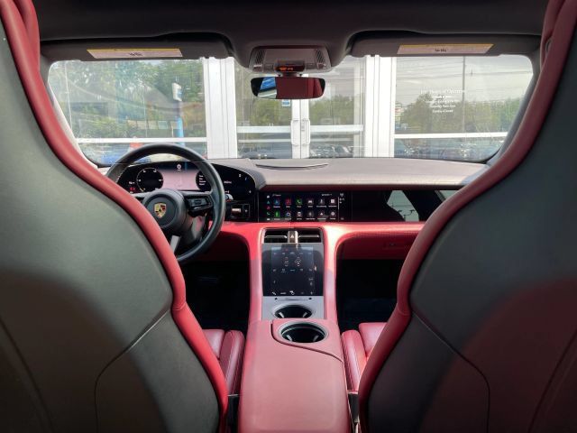 Used 2021 Porsche Taycan RWD image 31
