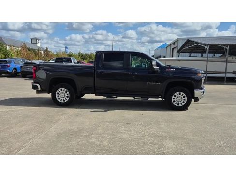 Certified 2024 Chevrolet Silverado 2500 LT image 9